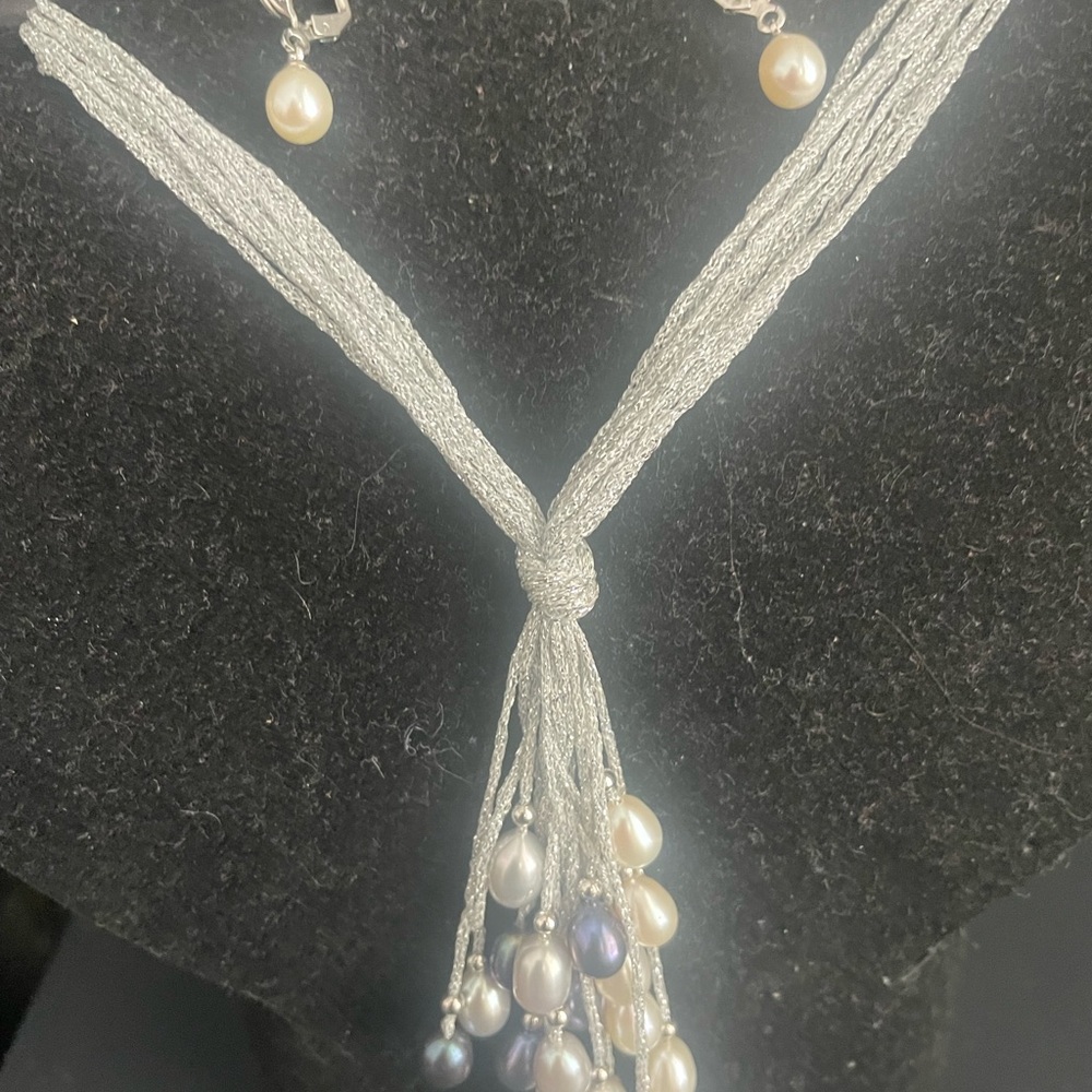 Elegant Silver and natural Pearl Necklace and earrings